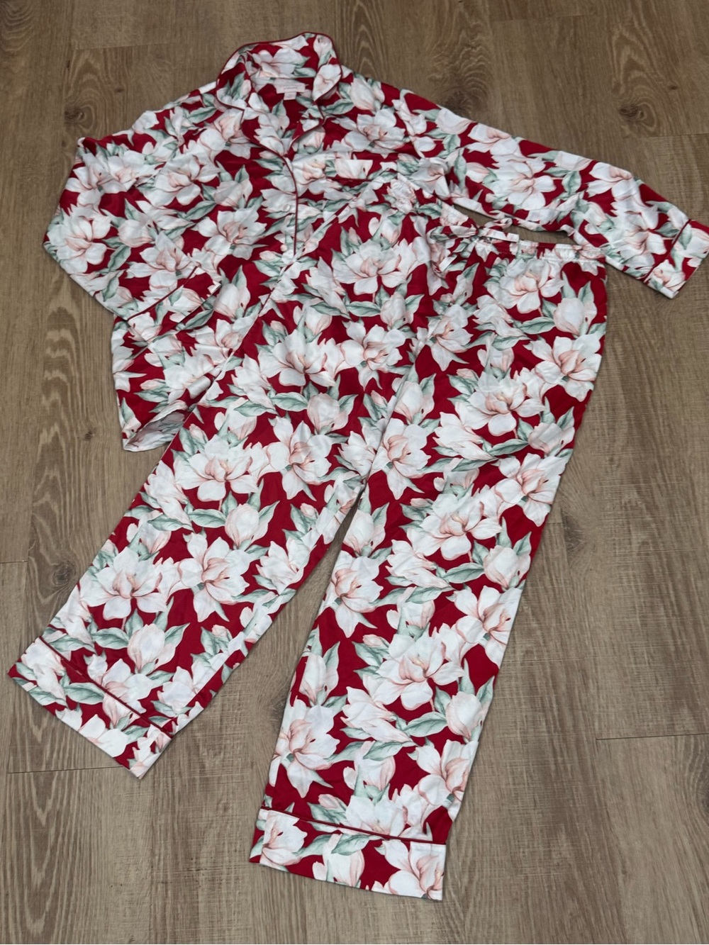 Cabernet by Sleep Sense Floral Pajama Set Red Pink Green Button Up M